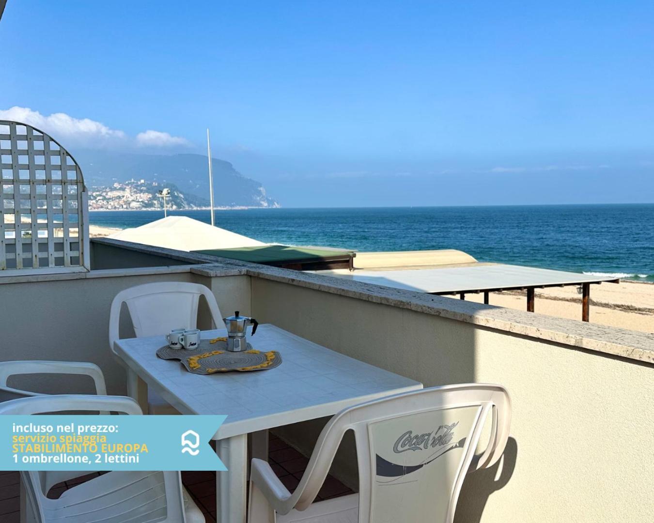 Rs321 - Marcelli, Trilocale Fronte Mare Con Spiaggia Inclusa Exteriör bild